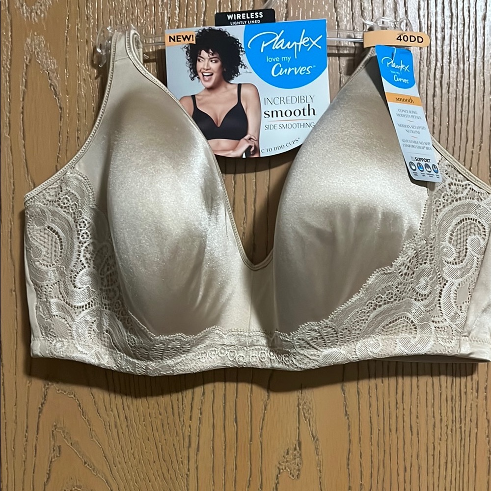 Playtex Cream Lace Full-Coverage Bra